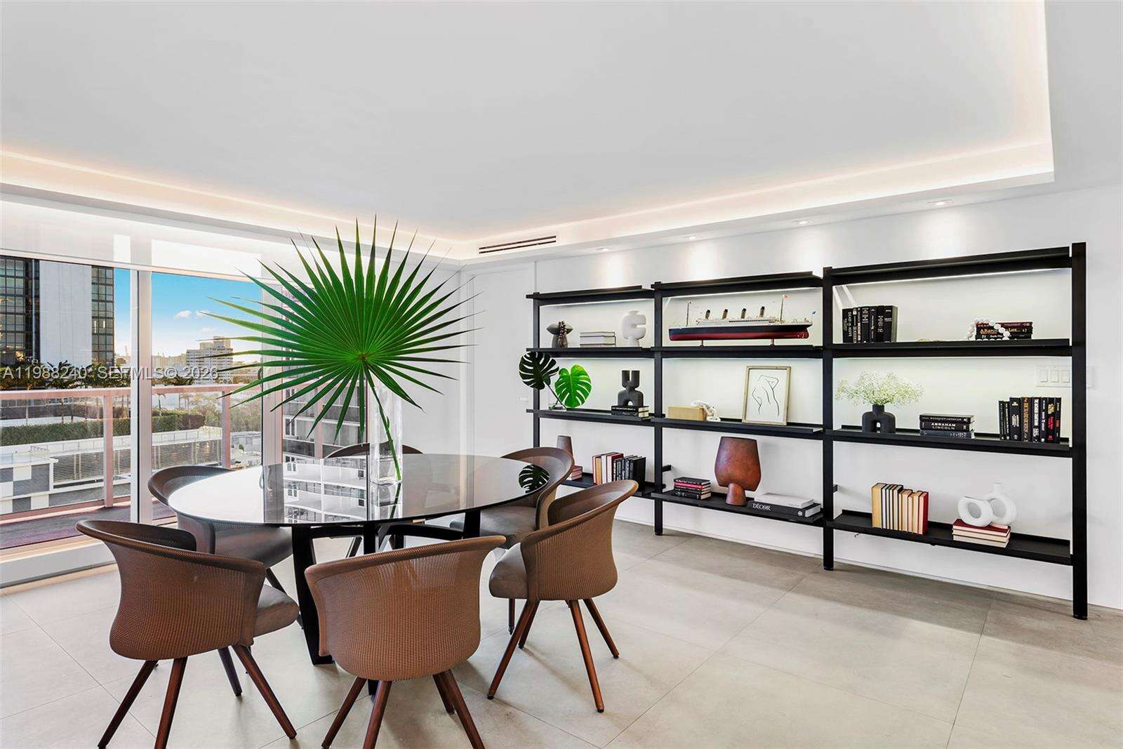 Roney Palace Unit #1004 | Picture 35