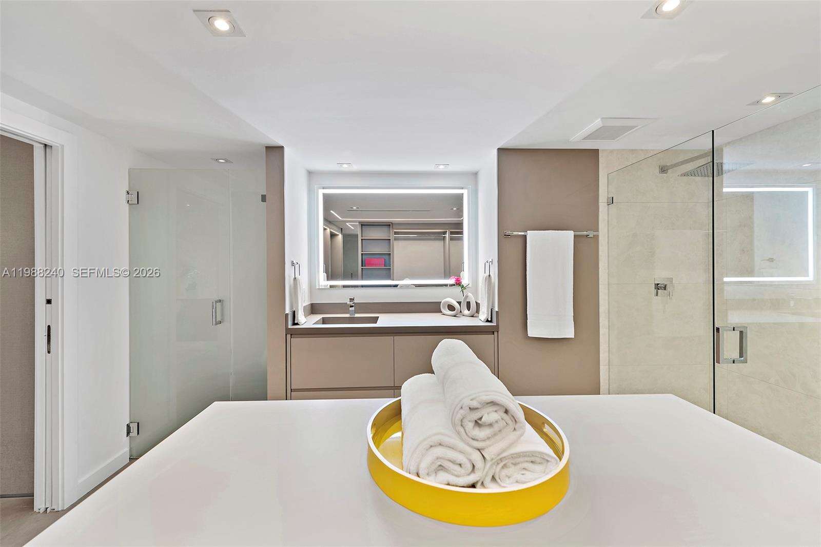 Roney Palace Unit #1004 | Picture 5