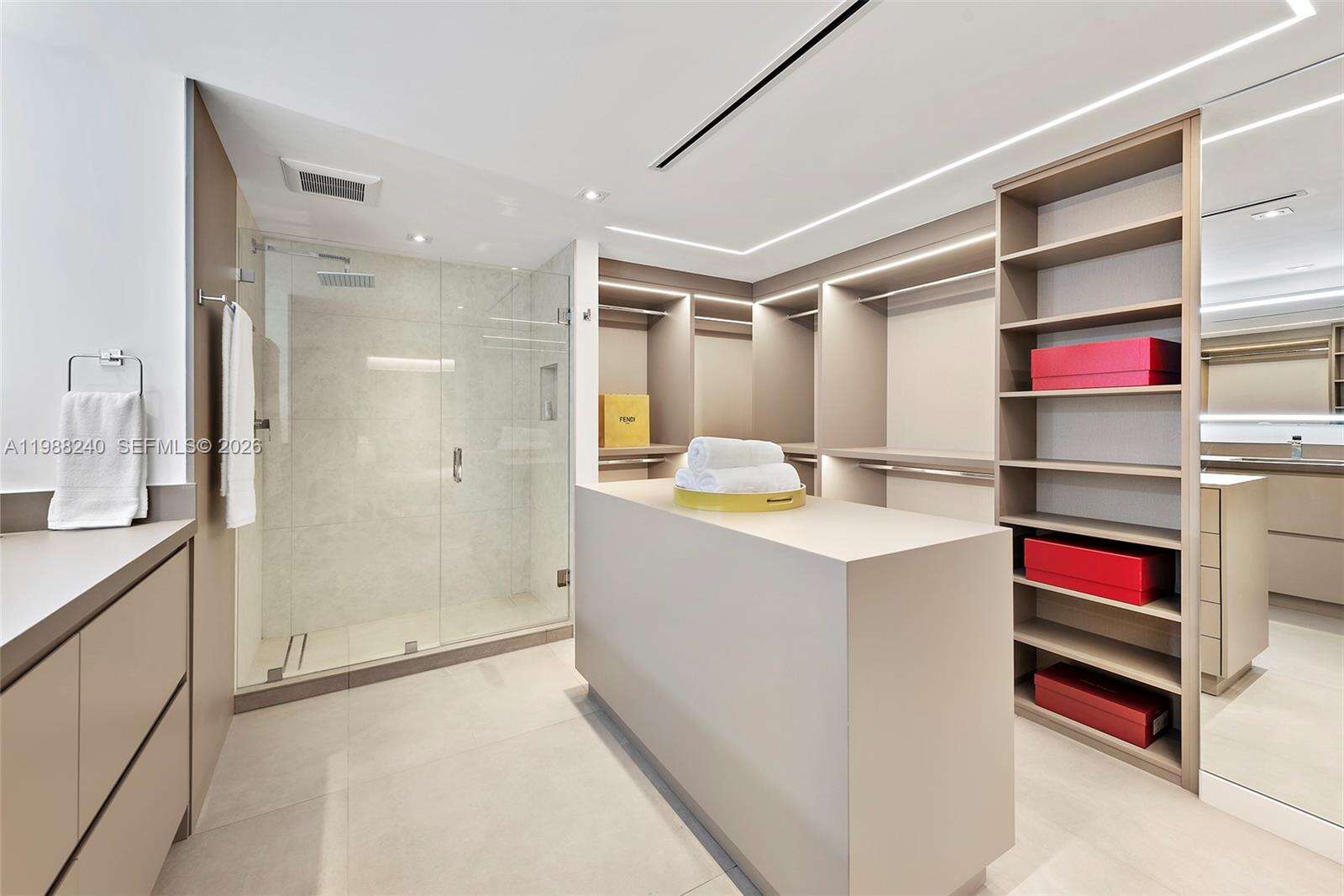 Roney Palace Unit #1004 | Picture 9