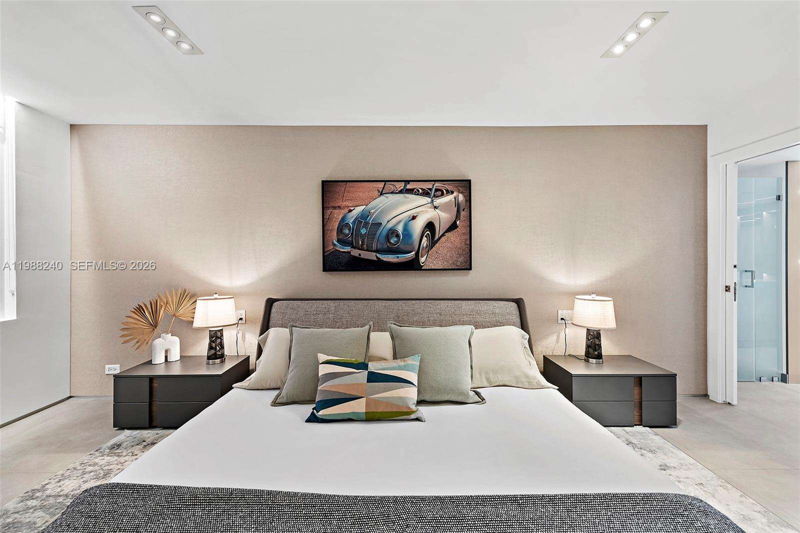 Roney Palace Unit #1004 | Picture 10