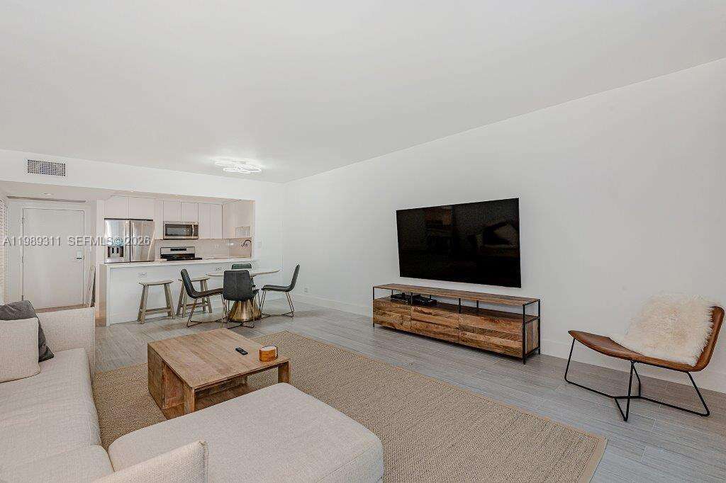 Roney Palace Unit #505 | Picture 5