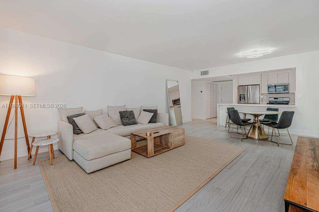 Roney Palace Unit #505 | Picture 6