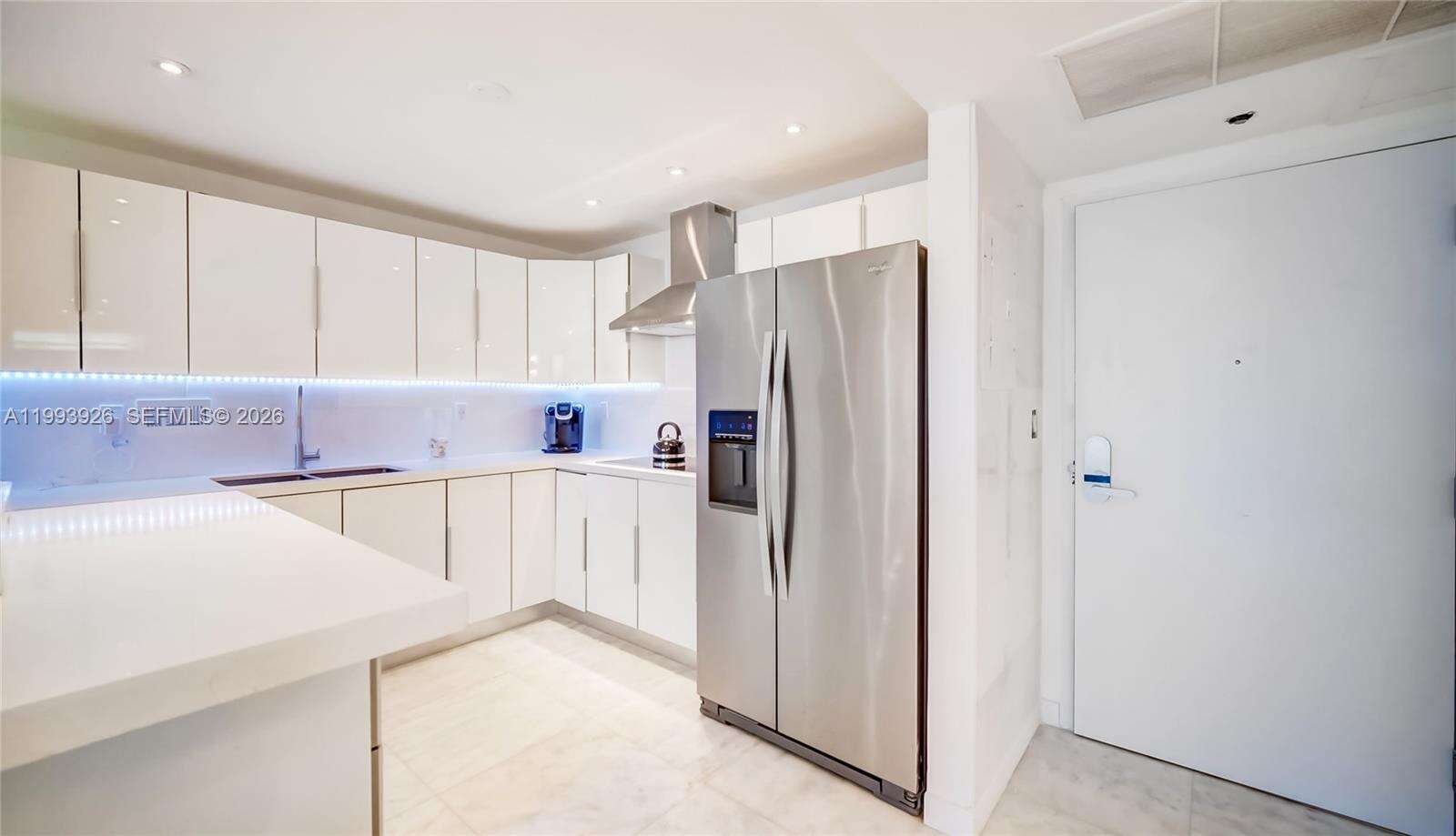 Roney Palace Unit #439 | Picture 14