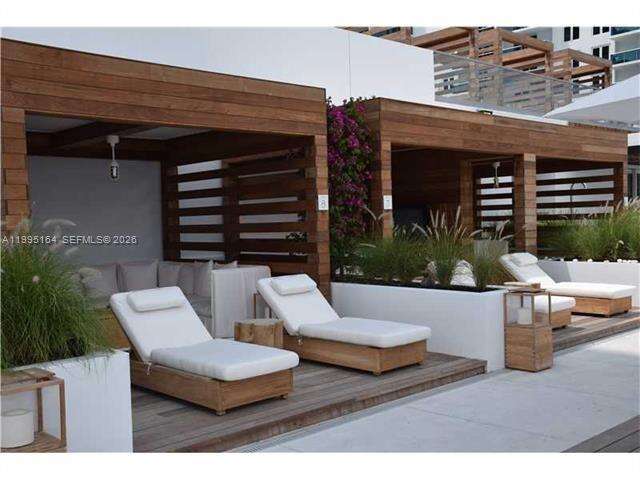 Roney Palace Unit #1507 | Picture 23