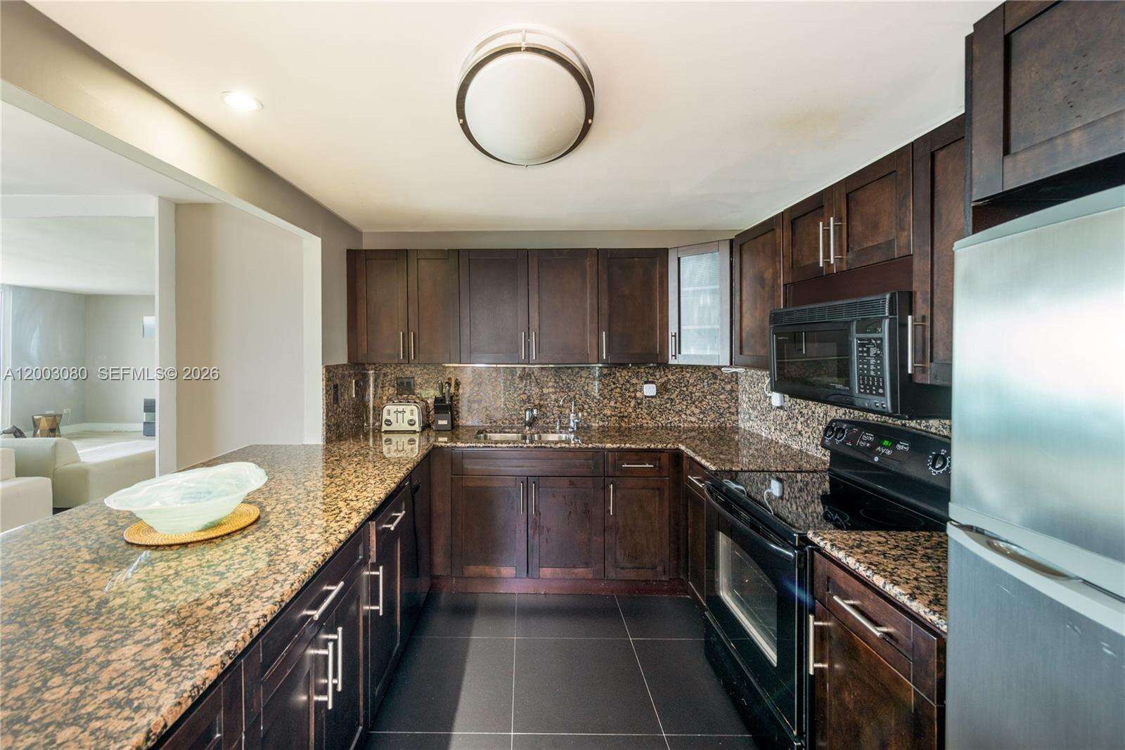 Roney Palace Unit #1009 | Picture 15