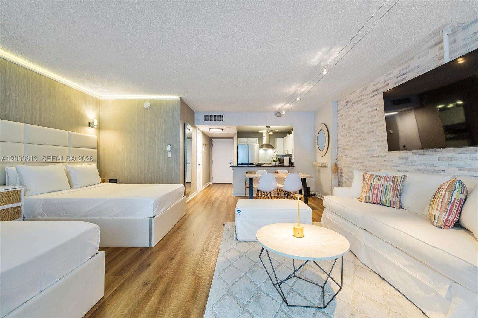 Roney Palace Unit #421 | Picture 2