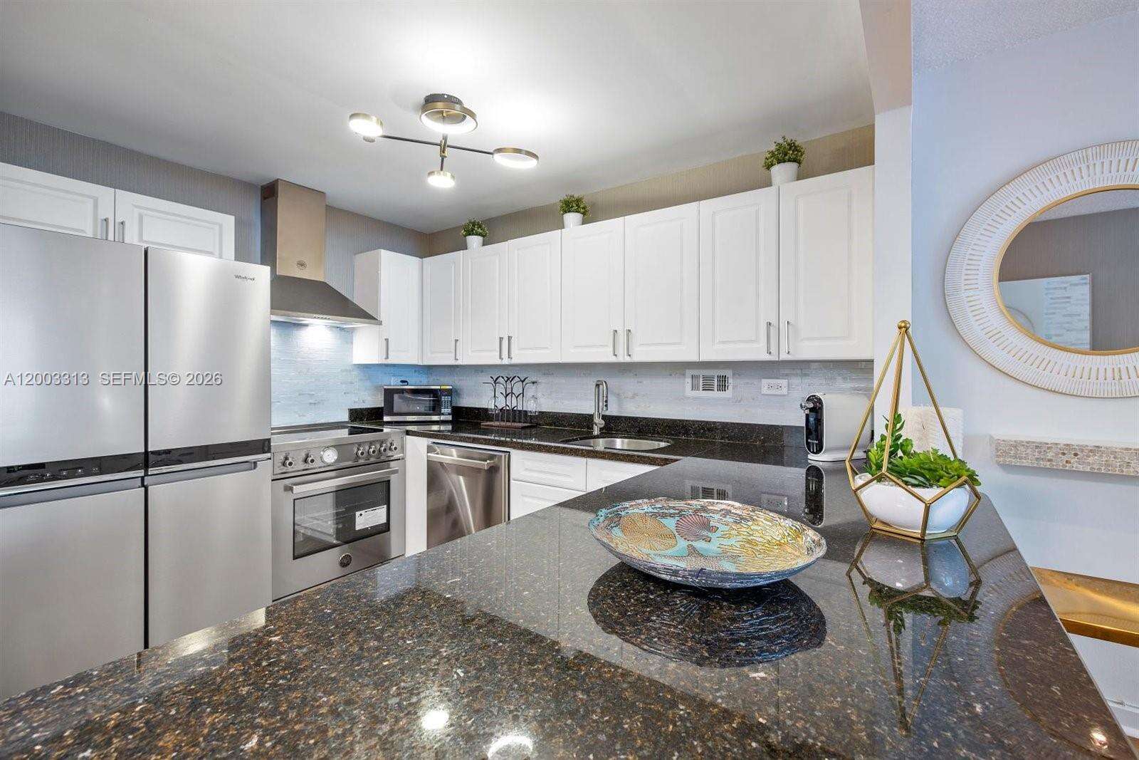 Roney Palace Unit #421 | Picture 14