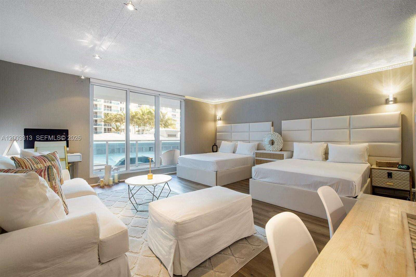 Roney Palace Unit #421 | Picture 9