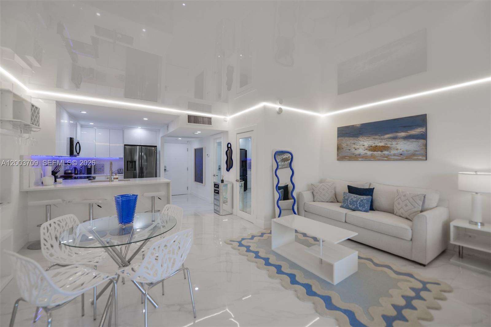 Roney Palace Unit #529 | Picture 12