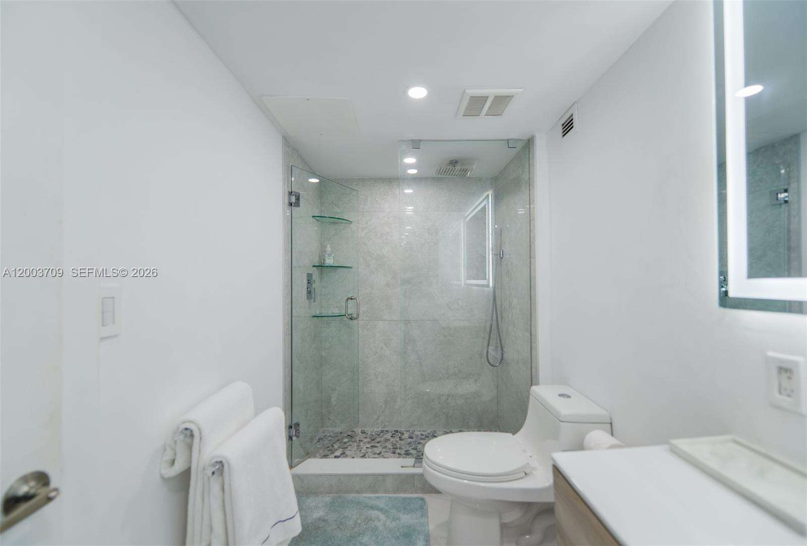 Roney Palace Unit #529 | Picture 18