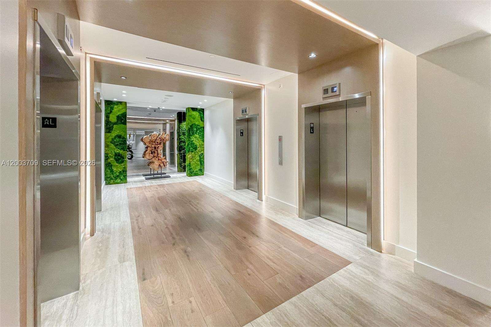 Roney Palace Unit #529 | Picture 24