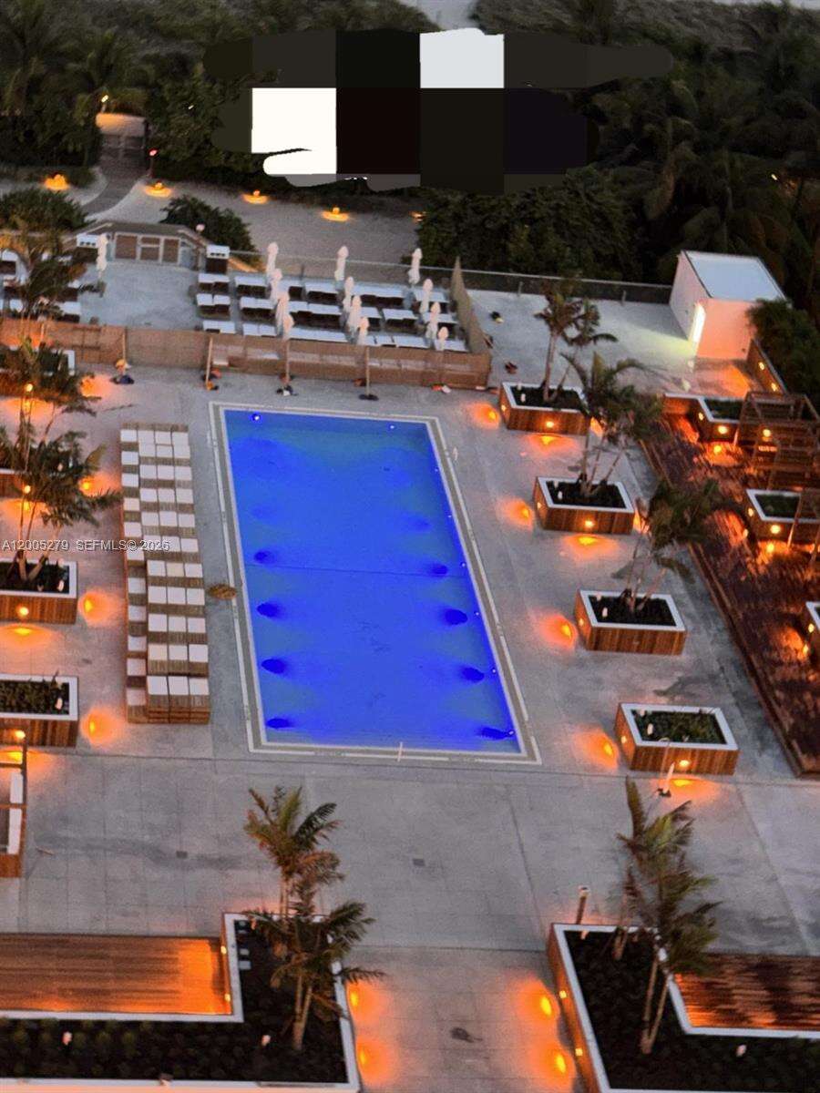 Roney Palace Unit #1011-1012 | Picture 21