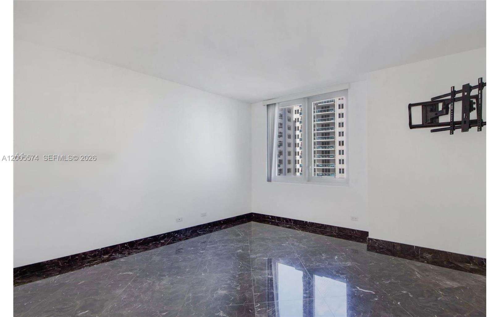 Roney Palace Unit #817 | Picture 7