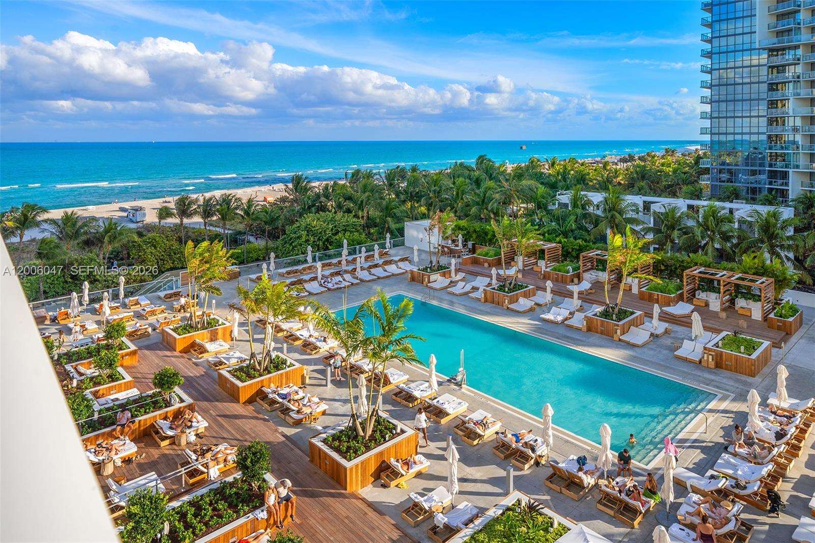 Roney Palace Unit #840 | Picture 9