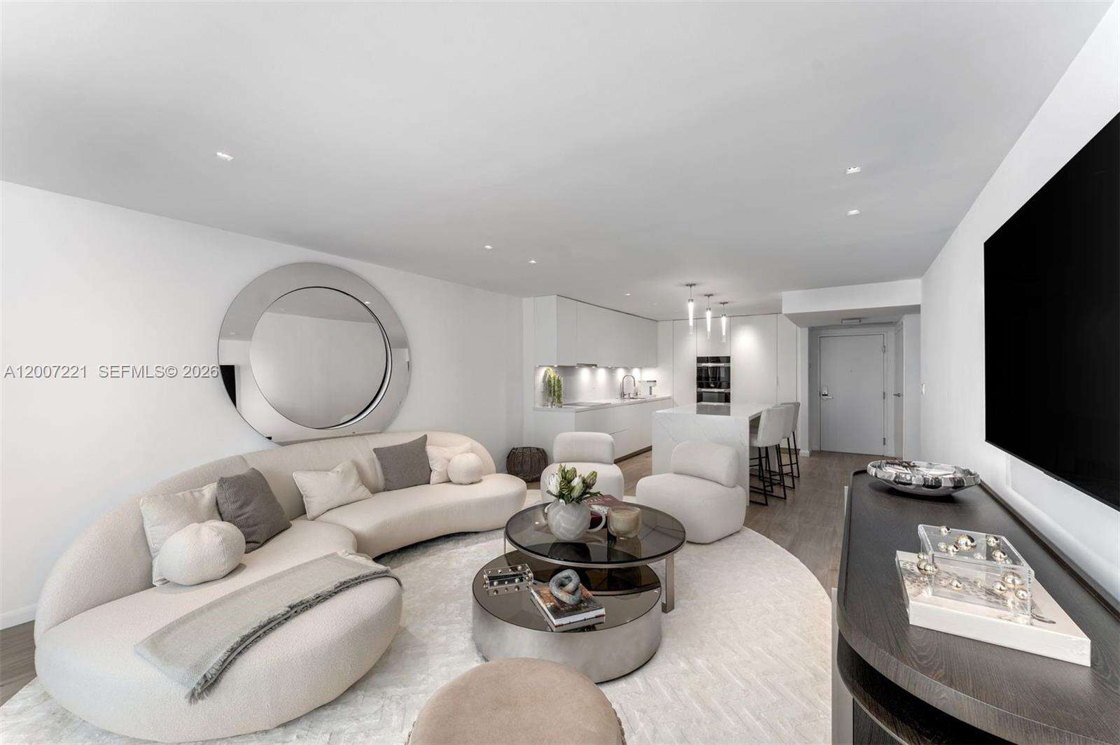 Roney Palace Unit #902 | Picture 11