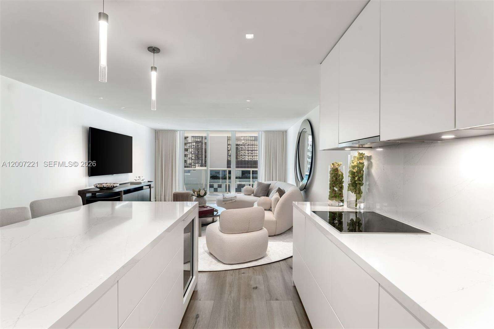 Roney Palace Unit #902 | Picture 4