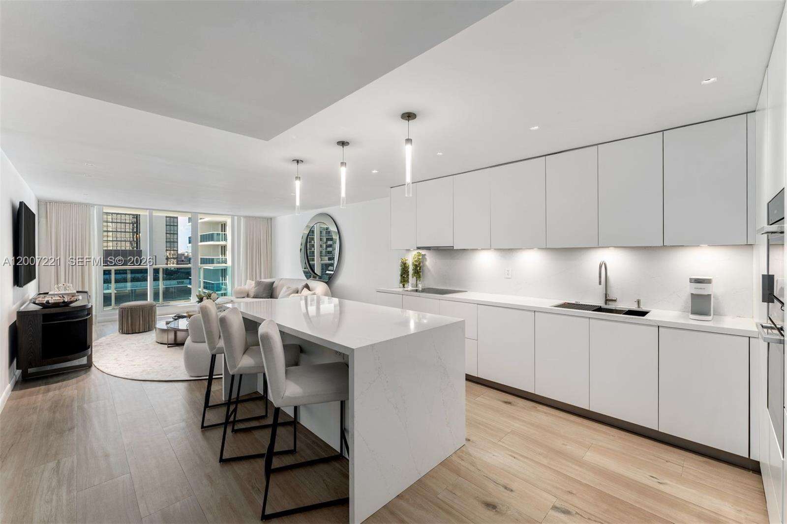 Roney Palace Unit #902 | Picture 6