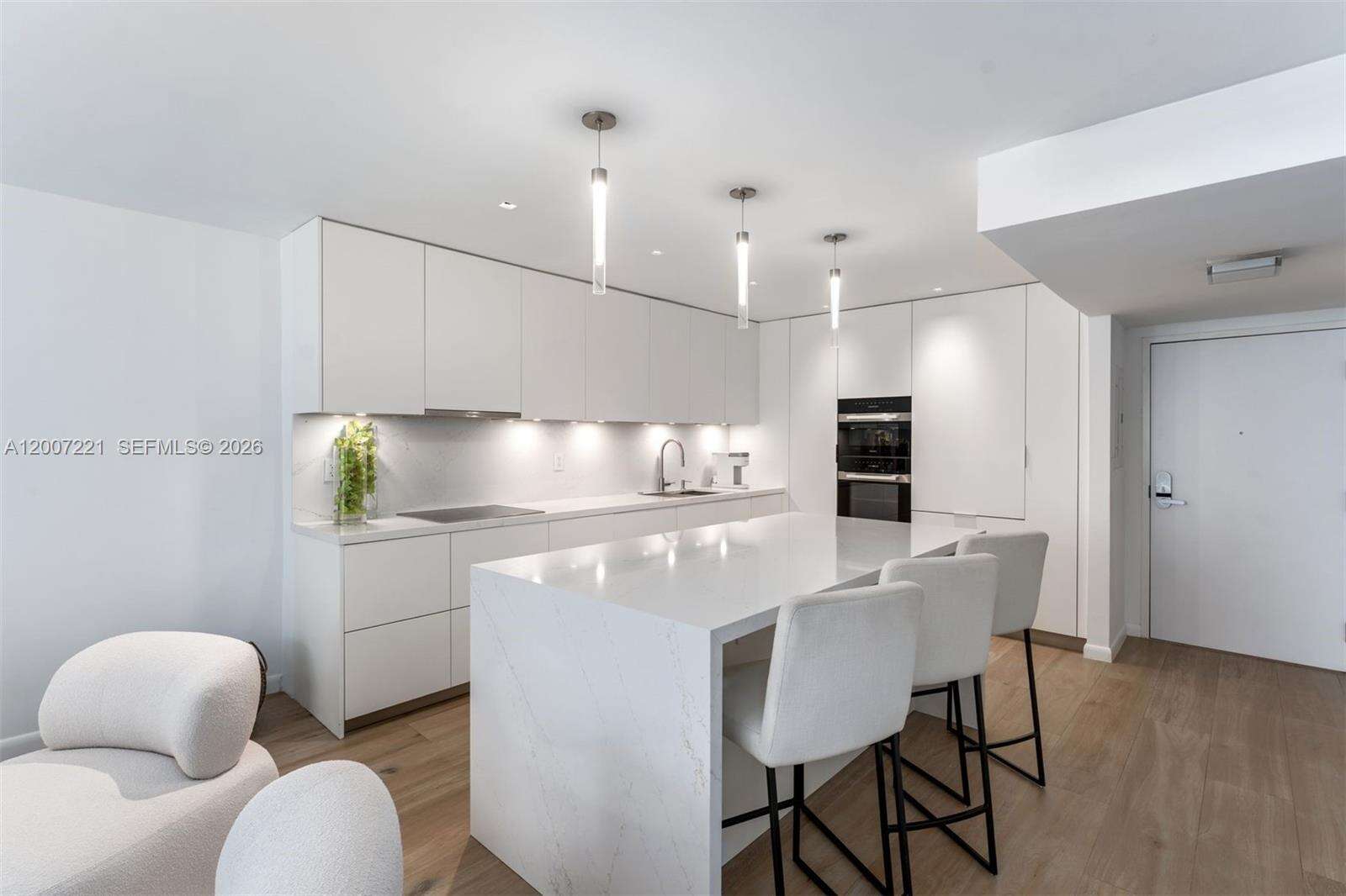 Roney Palace Unit #902 | Picture 8