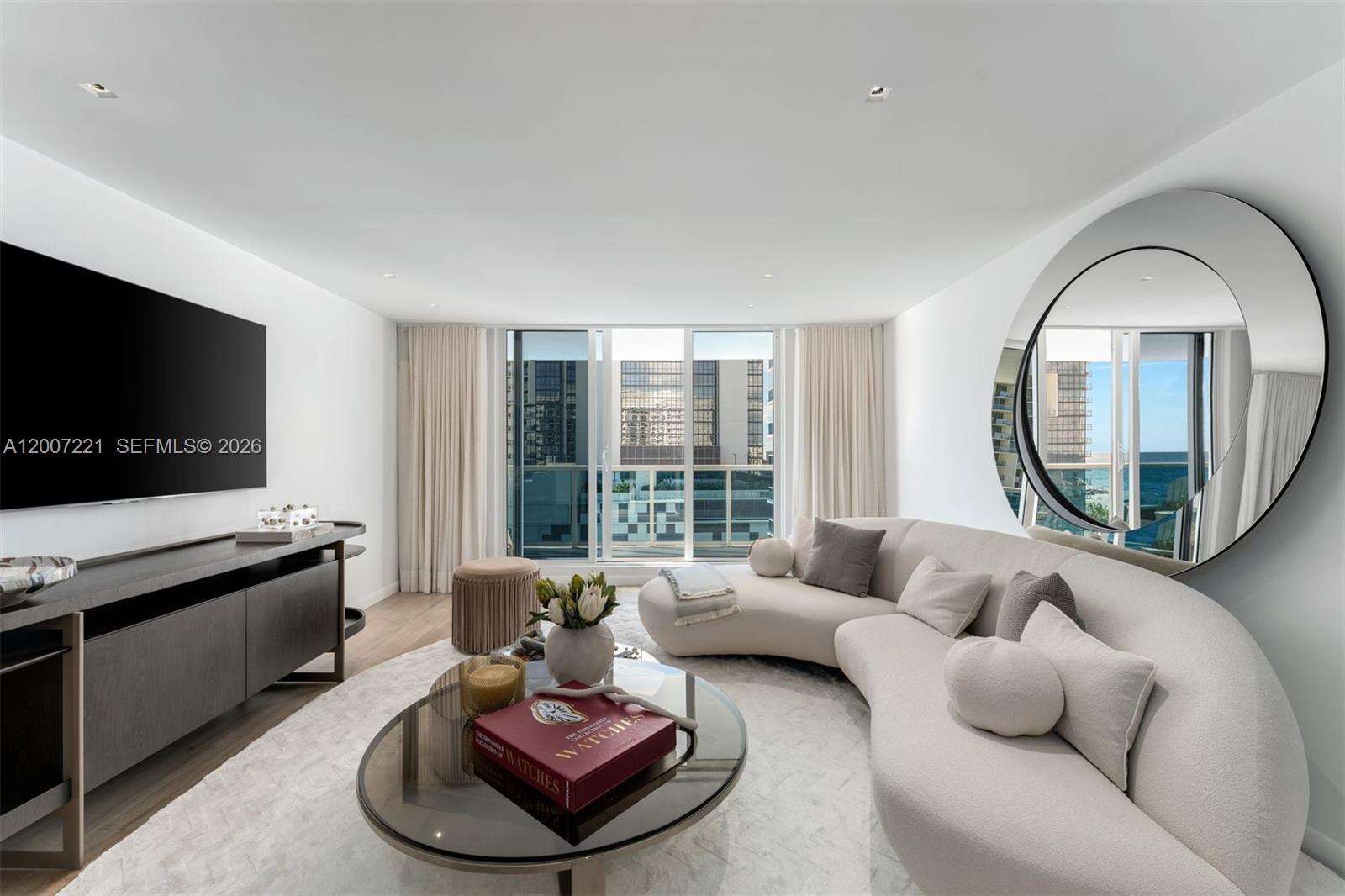 Roney Palace Unit #902 | Picture 9