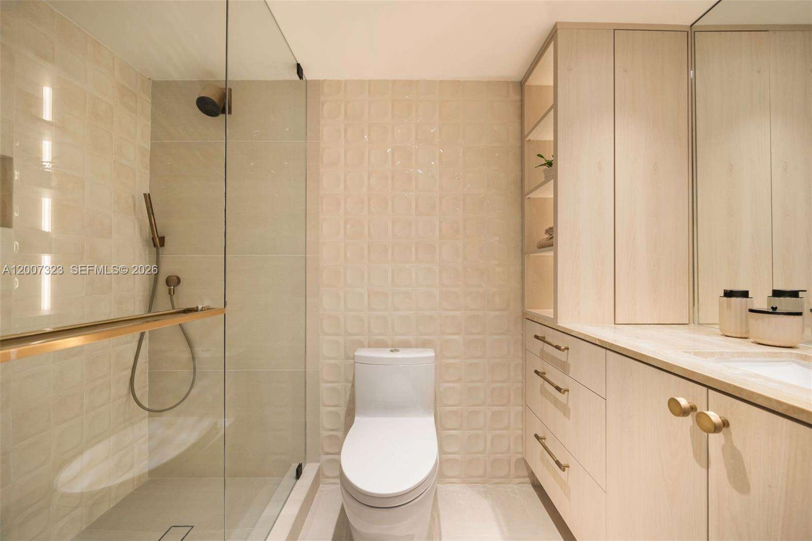 Roney Palace Unit #526 | Picture 15