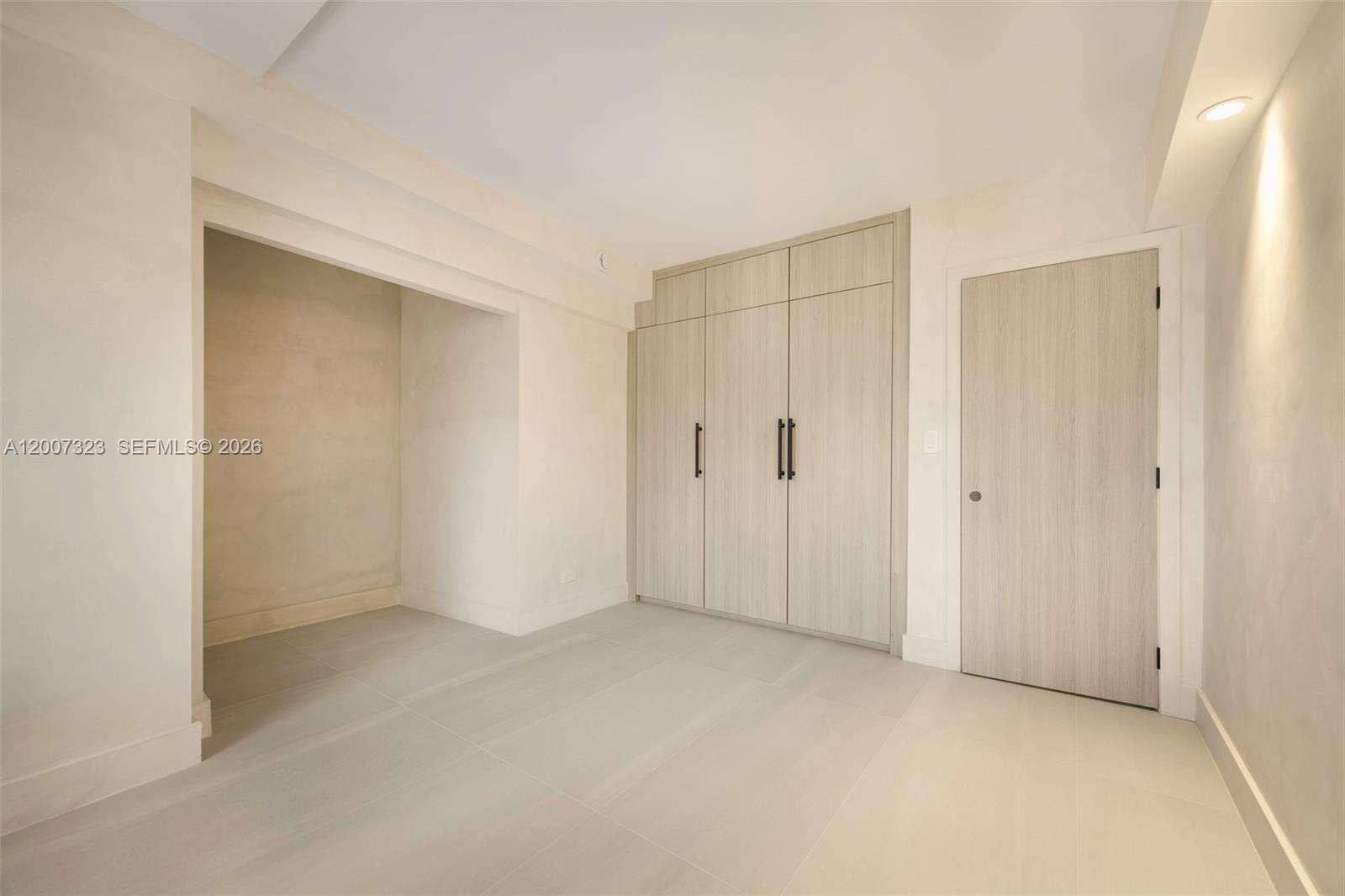 Roney Palace Unit #526 | Picture 17