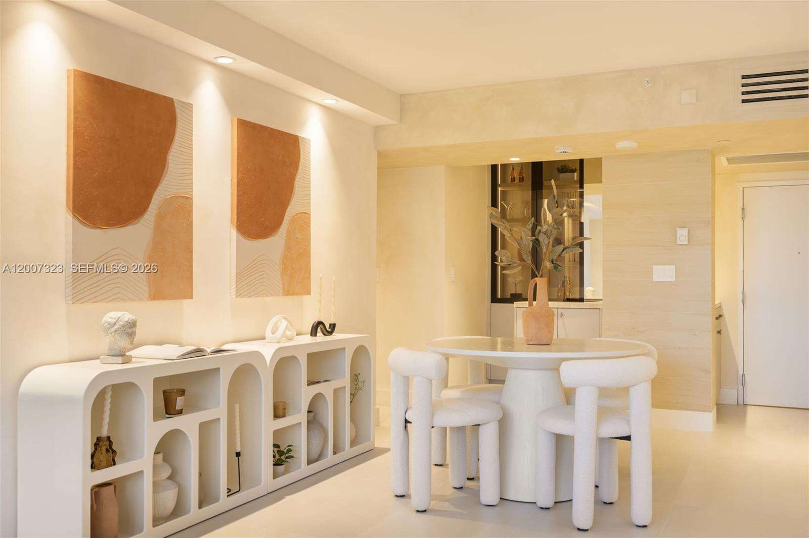 Roney Palace Unit #526 | Picture 6