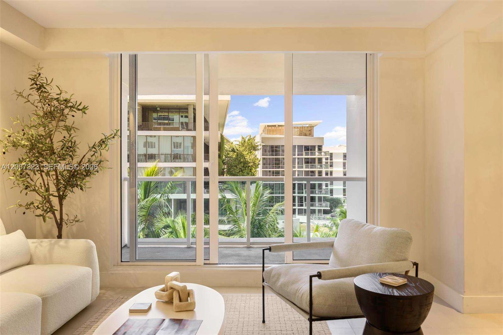 Roney Palace Unit #526 | Picture 9