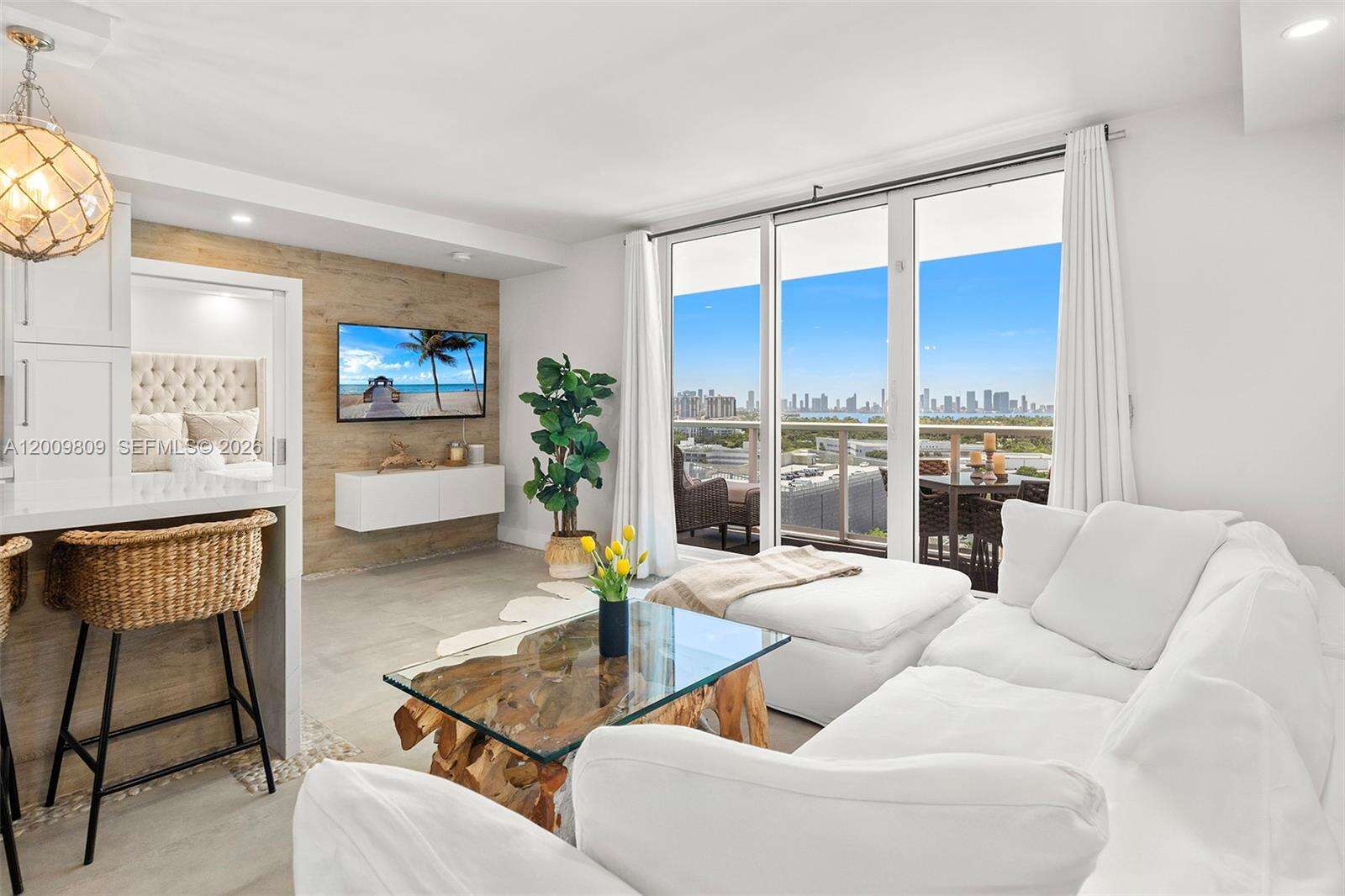 Roney Palace Unit #1533 | Picture 1