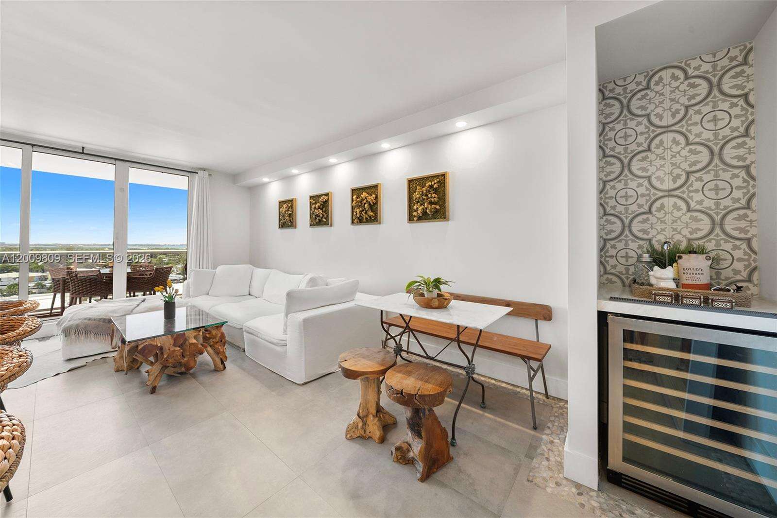 Roney Palace Unit #1533 | Picture 6