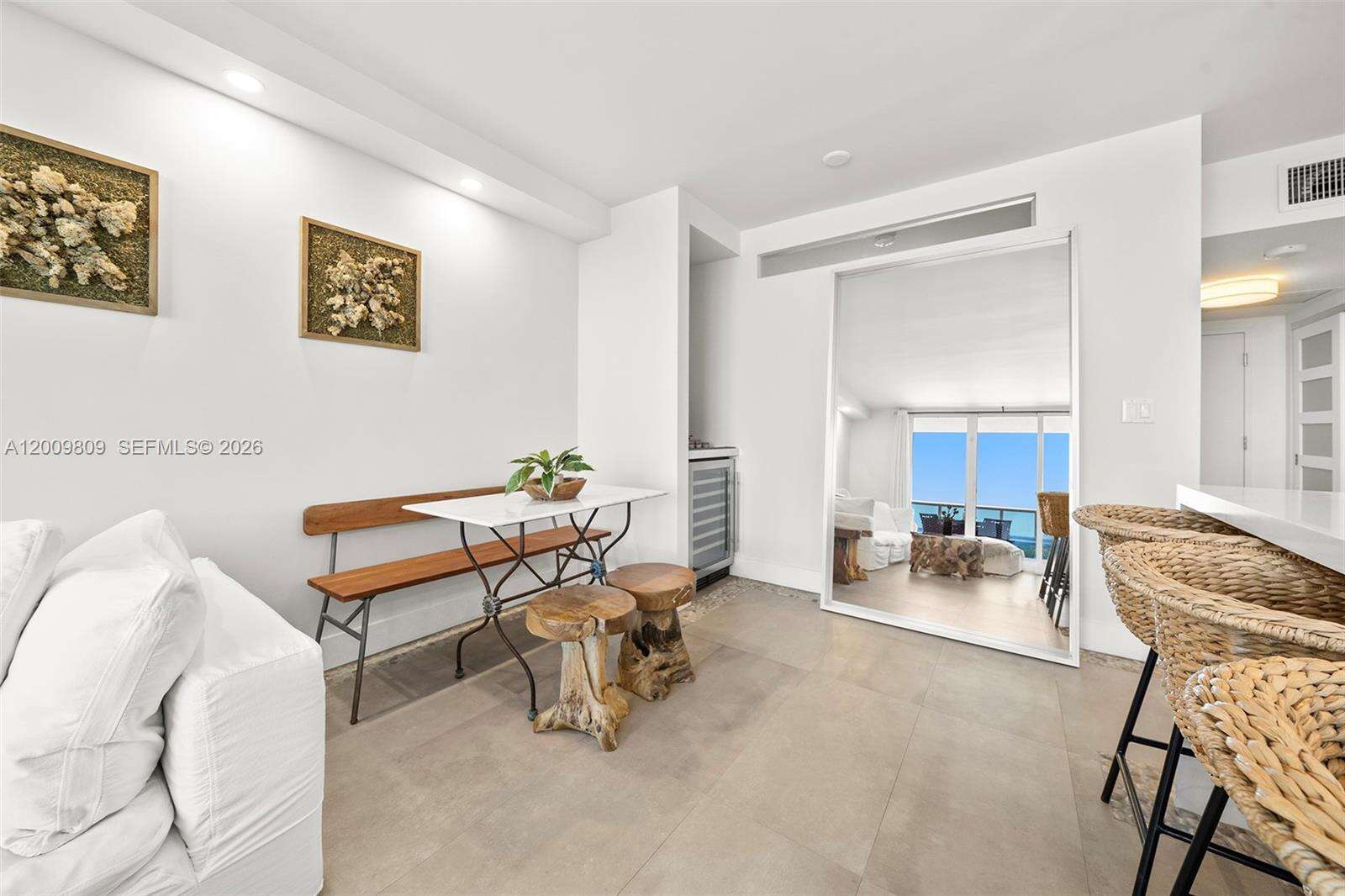 Roney Palace Unit #1533 | Picture 7