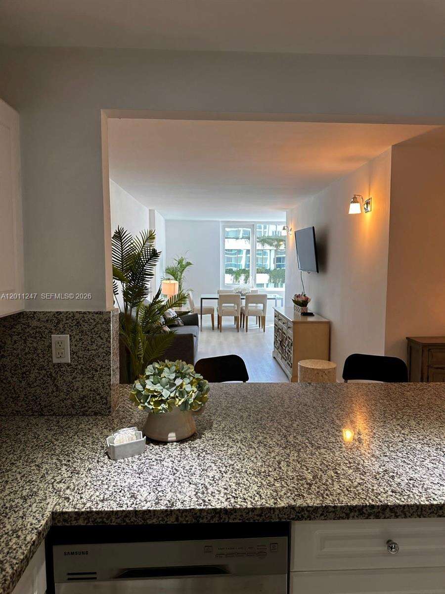 Roney Palace Unit #632 | Picture 11