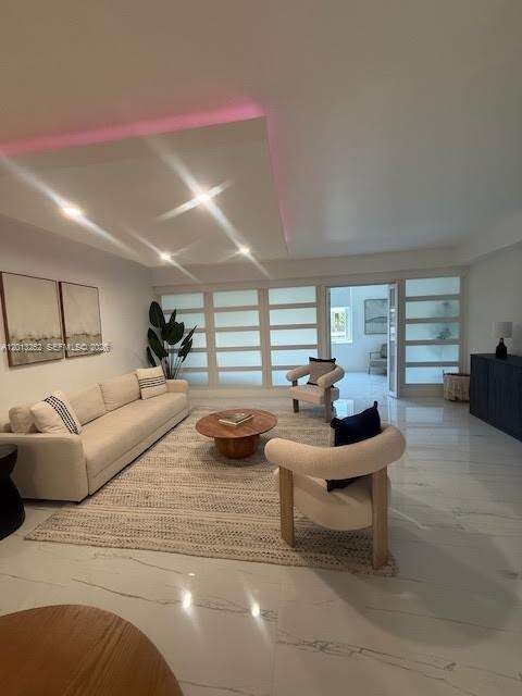 Roney Palace Unit #628 | Picture 4