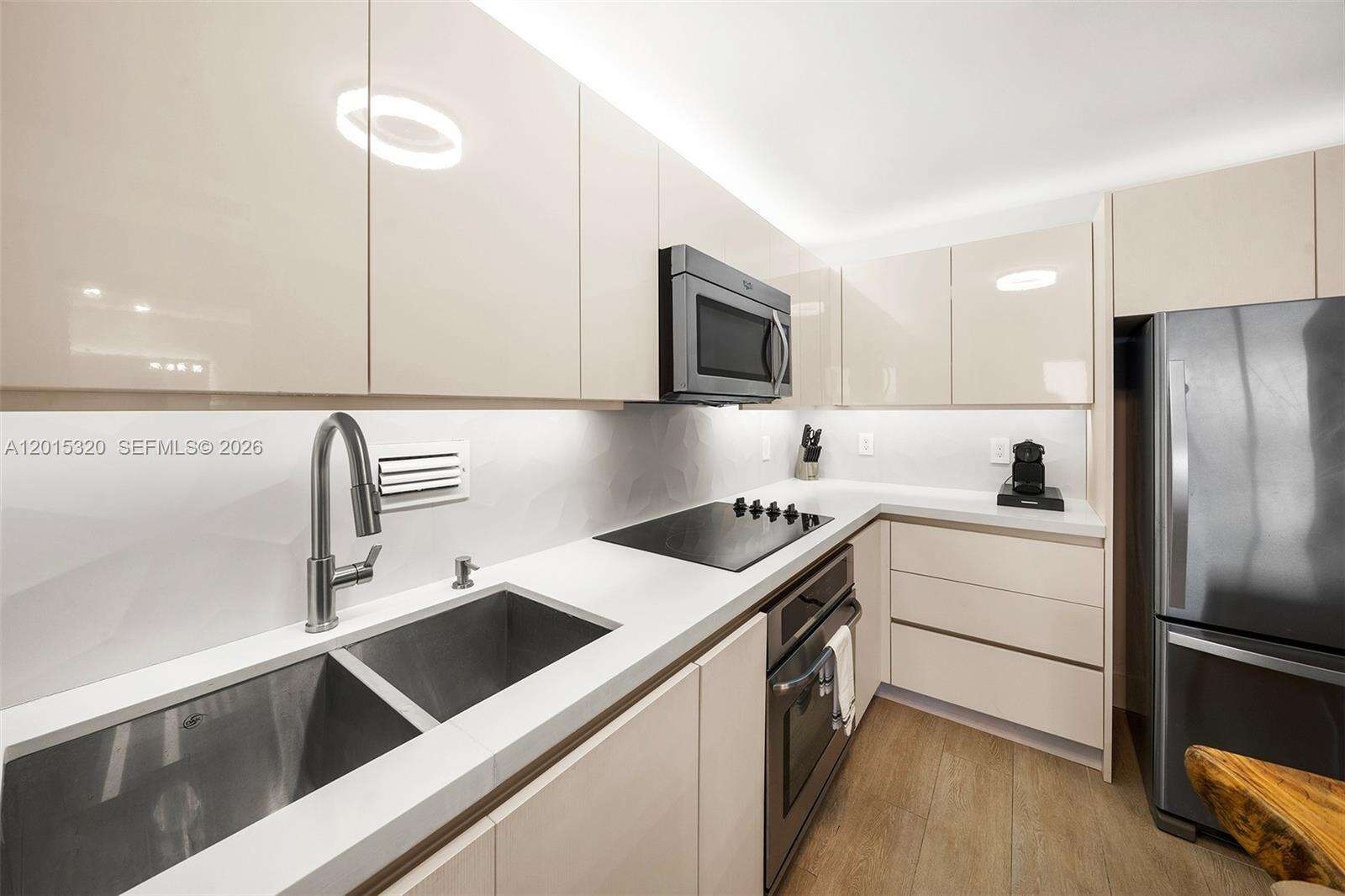 Roney Palace Unit #1129 | Picture 7