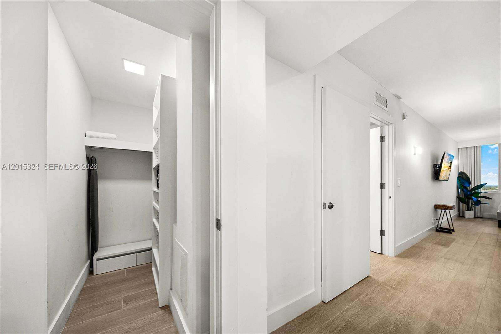 Roney Palace Unit #1128 | Picture 6