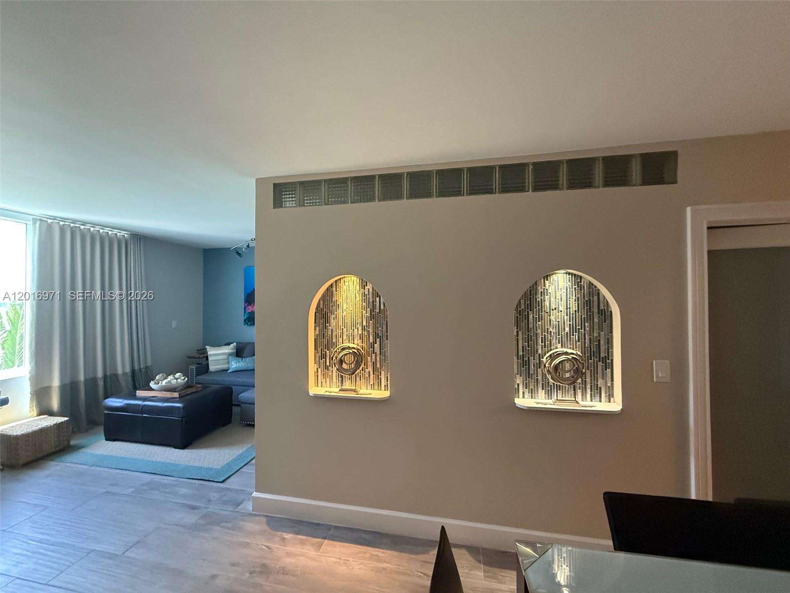 Roney Palace Unit #528 | Picture 19