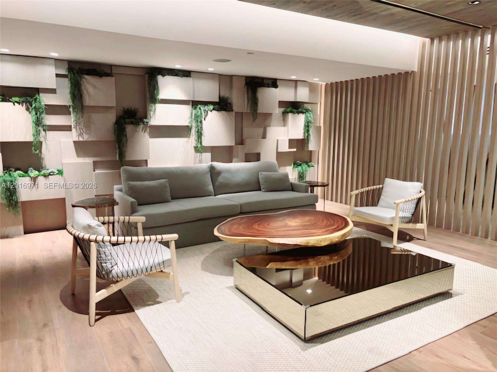Roney Palace Unit #528 | Picture 7