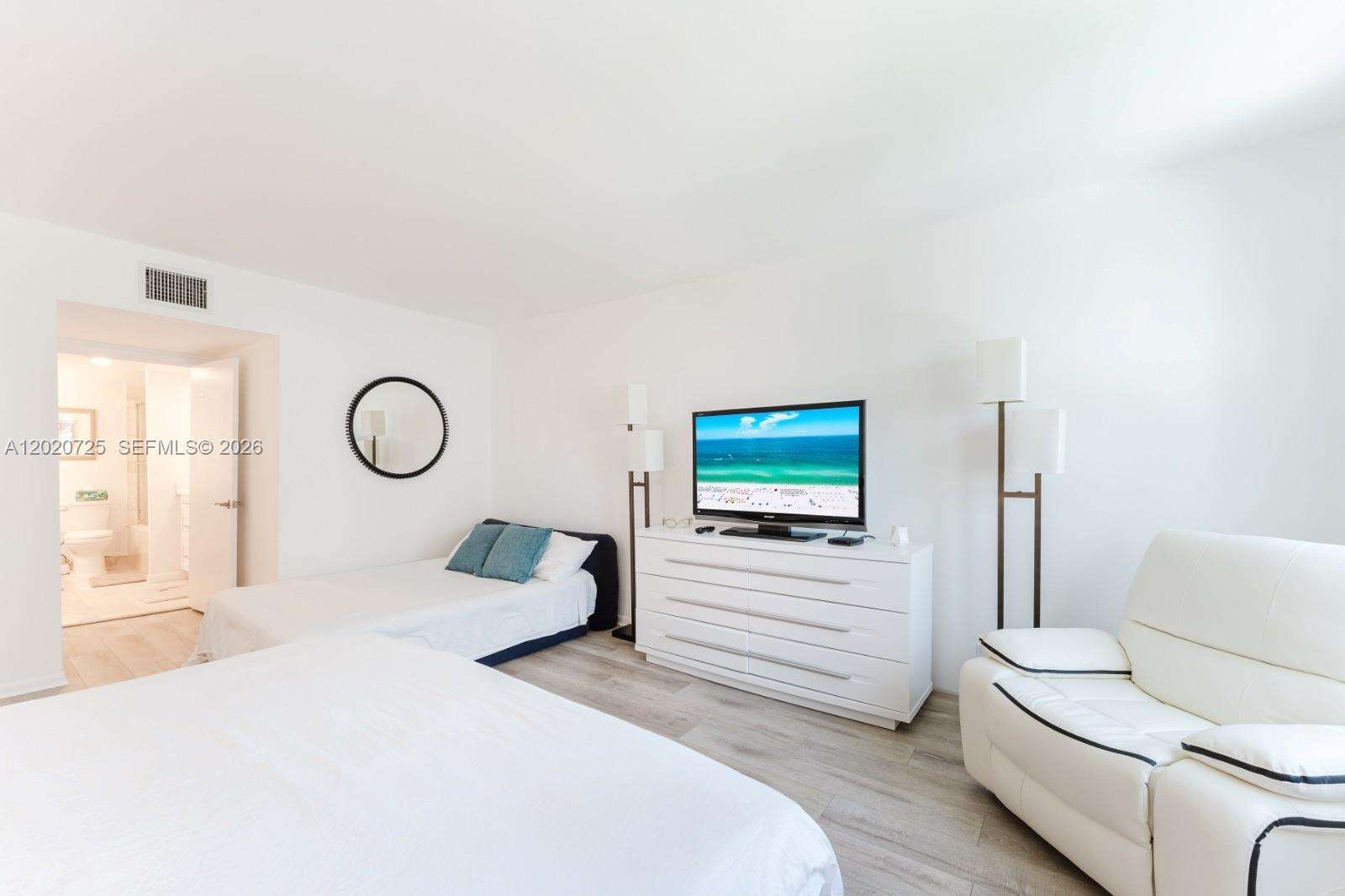 Roney Palace Unit #804 | Picture 11