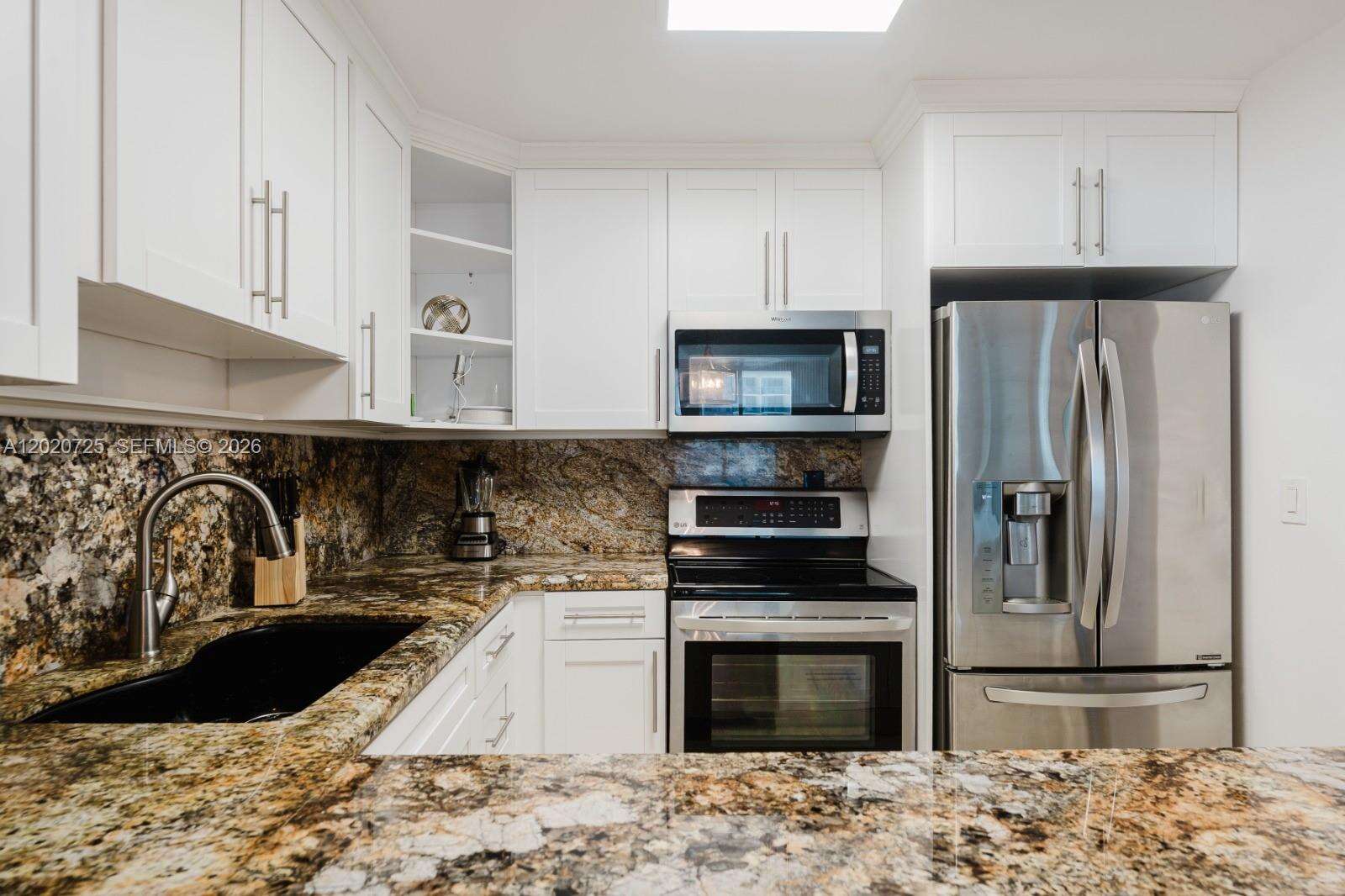 Roney Palace Unit #804 | Picture 4