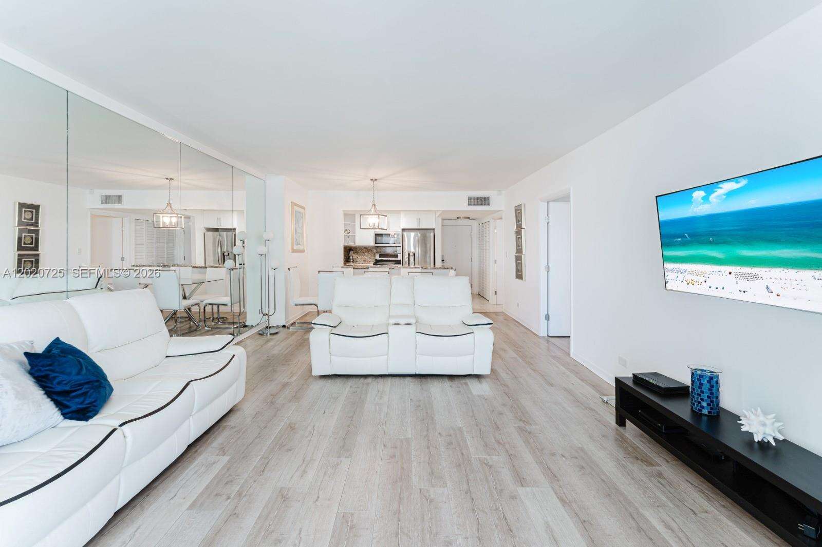 Roney Palace Unit #804 | Picture 7