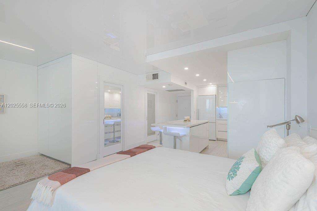 Roney Palace Unit #811 | Picture 14