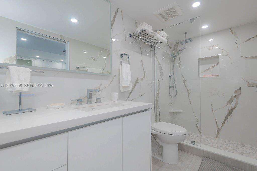 Roney Palace Unit #811 | Picture 21
