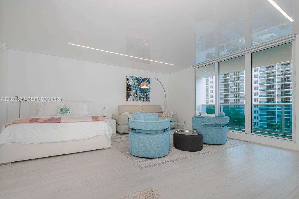 Roney Palace Unit #811 | Picture 6