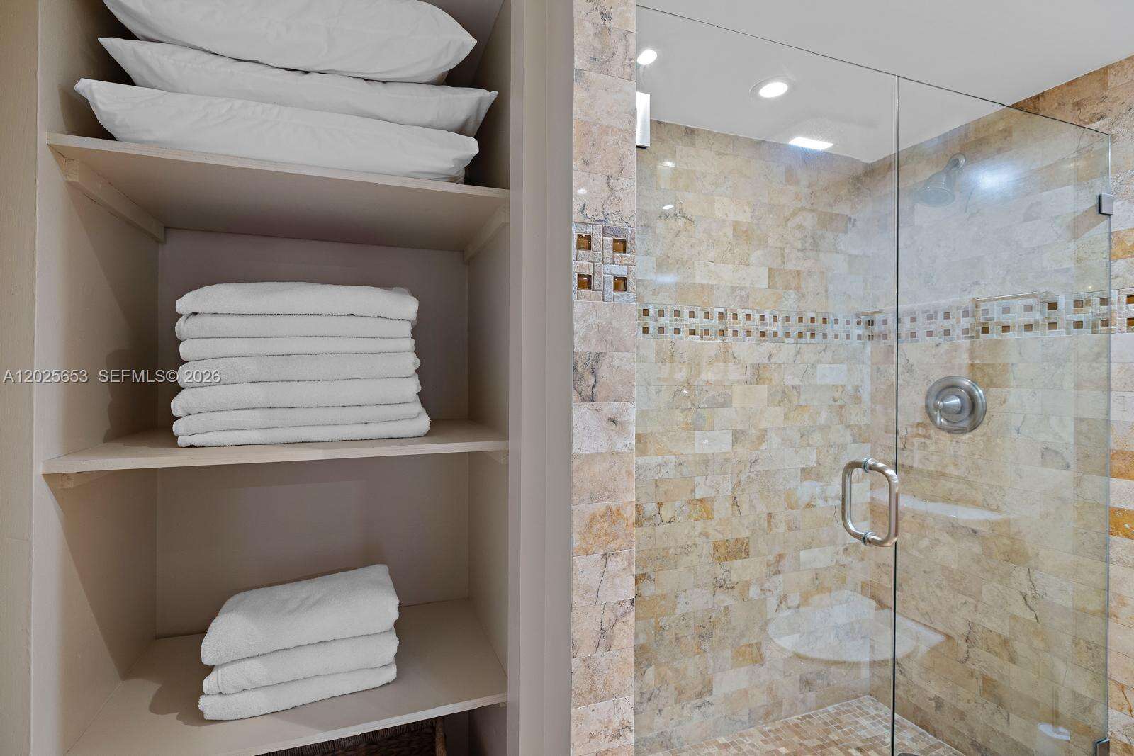 Roney Palace Unit #519 | Picture 16