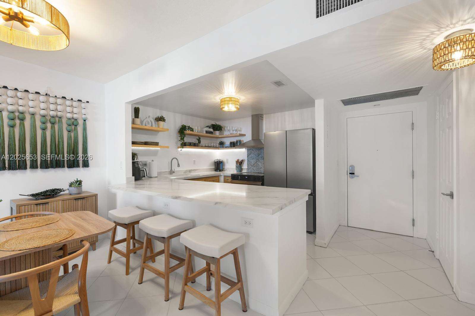 Roney Palace Unit #519 | Picture 17