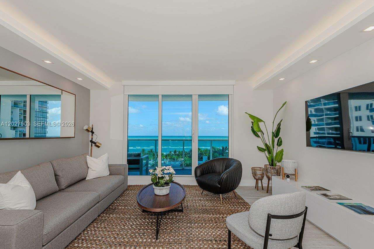 Roney Palace Unit #739 | Picture 14