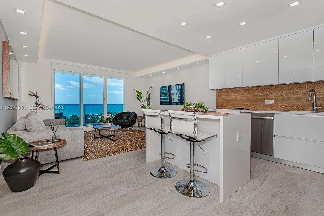 Roney Palace Unit #739 | Picture 15