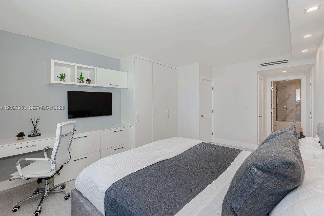 Roney Palace Unit #739 | Picture 18