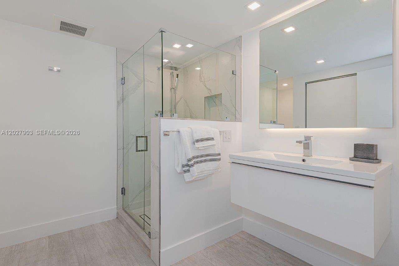 Roney Palace Unit #739 | Picture 22