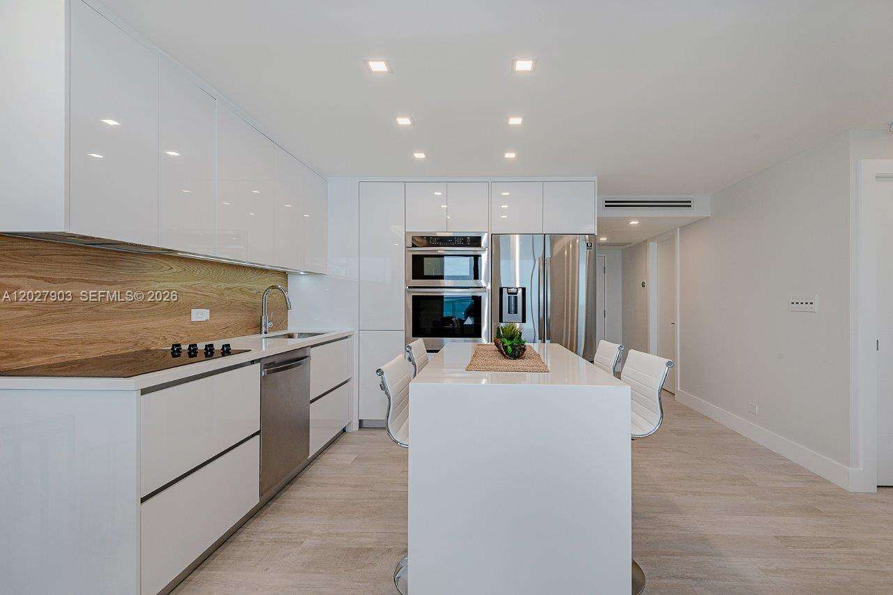 Roney Palace Unit #739 | Picture 23
