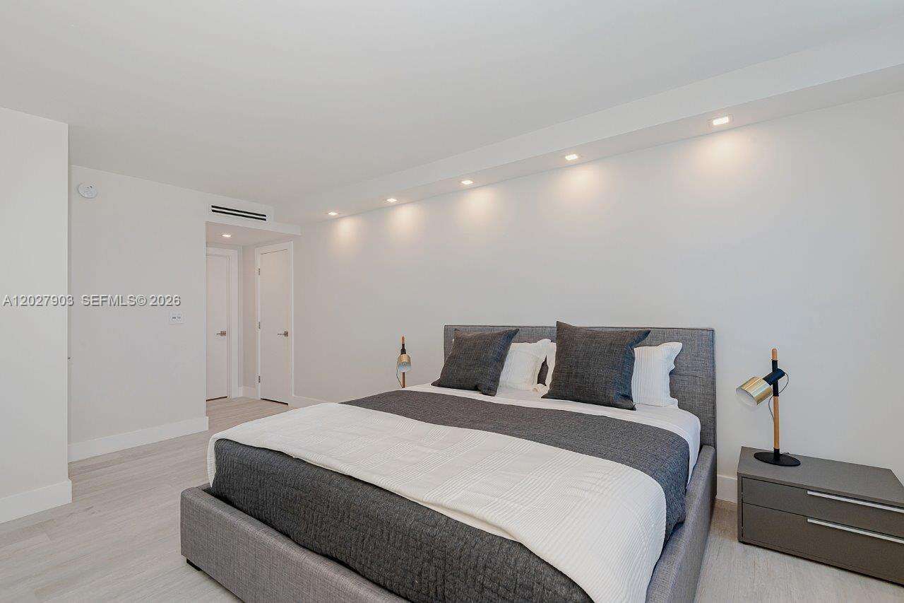 Roney Palace Unit #739 | Picture 27